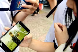 Khi giới trẻ rơi vào “hố đen” thị hiếu!
