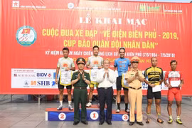 Cuộc đua xe đạp "Về Điện Biên Phủ - 2019, Cúp Báo Quân đội nhân dân" chính thức khai mạc