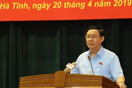Phó Thủ tướng Vương Đình Huệ tiếp xúc cử tri doanh nghiệp tỉnh Hà Tĩnh