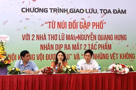 Hai Nhà báo nồng nàn với “Từ núi đồi gặp phố”