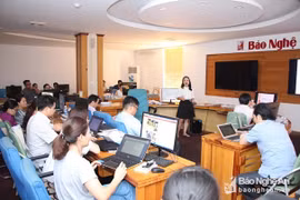 Đội ngũ xuất bản và hỗ trợ xuất bản đóng vai trò quan trọng