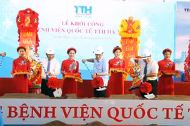 Phó Thủ tướng Chính phủ Vương Đình Huệ dự lễ khởi công Bệnh viện Quốc tế TTH Hà Tĩnh