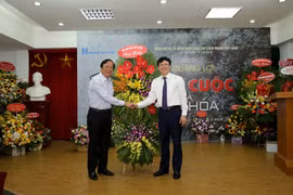 Nhà báo Hồ Quang Lợi ra mắt cuốn sách “Thời cuộc và Văn hóa”