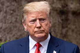 Tổng thống Trump dọa bỏ tù phóng viên của Time