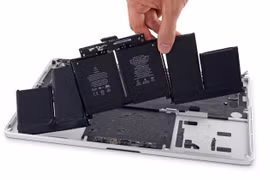 Macbook Pro 15 inch đời 2015 được thay pin miễn phí