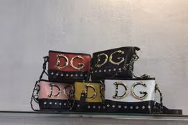 Thâm nhập “thủ phủ” đổ buôn túi xách giả nhãn hiệu Gucci, Chanel...