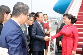 Chủ tịch Quốc hội đến Bắc Kinh, tiếp tục thăm chính thức Trung Quốc