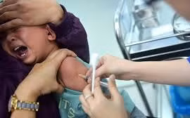 TP. HCM: Xuất hiện 2 trường hợp đầu tiên phản ứng vắc xin Com Be Five