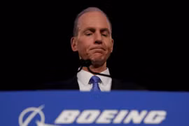 Boeing sa thải CEO nhằm khôi phục lòng tin sau scandal 737 MAX
