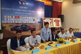Đấu giá áo tuyển bóng đá nữ Việt Nam có chữ ký của Thủ tướng
