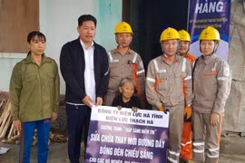 Điện lực Hà Tĩnh lấy khách hàng làm trung tâm phát triển