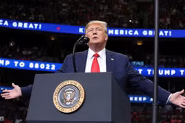Trump từ bỏ kế hoạch tổ chức hội nghị G7 tại resort của mình