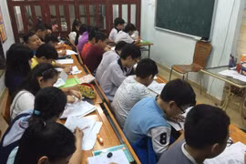 Ngưng cấp phép dạy thêm, học thêm trên cả nước