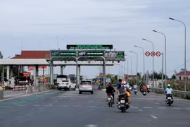Đầu tư phát triển hạ tầng giao thông: Đừng để doanh nghiệp “một cổ nhiều tròng”