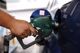 Người dân sẽ bị ảnh hưởng ra sao từ vụ tấn công nhà máy dầu tại Saudi Arabia?