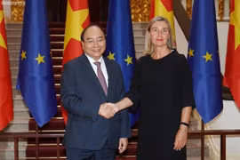 Thủ tướng đề nghị EU hỗ trợ Việt Nam tháo gỡ “thẻ vàng" IUU