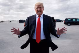 Trump sẵn sàng đóng cửa biên giới với Mexico nếu cần thiết