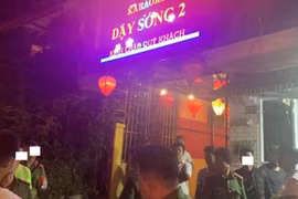 Thừa Thiên Huế: Xử lý 25 thanh niên nam nữ “phê” ma túy tại quán karaoke Dậy Sóng