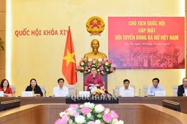 Chủ tịch Quốc hội gặp mặt Đội tuyển bóng đá nữ Việt Nam