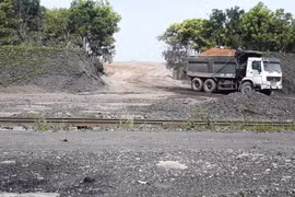 Xác minh thông tin dùng tro, xỉ nhà máy Nhiệt điện Cẩm Phả đi san lấp mặt bằng