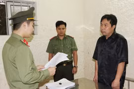 Hà Tĩnh: Khởi tố, bắt tạm giam bị can tổ chức, môi giới người khác trốn đi nước ngoài