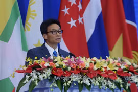 Phó Thủ tướng dự Hội nghị Thượng đỉnh thương mại-đầu tư Trung Quốc-ASEAN