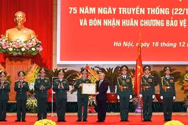 Tổng cục Chính trị Quân đội Nhân dân Việt Nam đón nhận Huân chương Bảo vệ Tổ quốc hạng Nhất