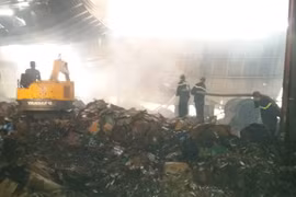 Tiền Giang: Cháy nhà máy giấy, thiệt hại nhiều tỷ đồng