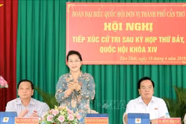 Chủ tịch Quốc hội tiếp xúc cử tri thành phố Cần Thơ