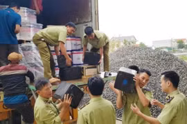 Bắt giữ hơn 3.000 chai rượu ngoại không có giấy tờ hợp lệ