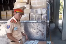 Thừa Thiên Huế: Dùng biển số giả để vận chuyển hàng không rõ nguồn gốc