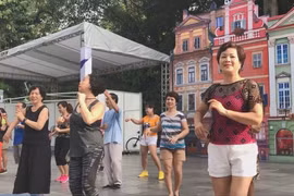 Thói quen thể dục buổi sáng của người Hà Nội