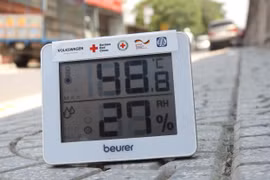 Hà Nội: Thành lập điểm tránh nóng trong những ngày gần 50°C