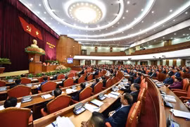 Cơ quan kiểm tra có quyền yêu cầu hủy bỏ, thu hồi các quyết định không đúng về công tác cán bộ