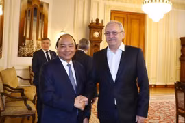 Thủ tướng Nguyễn Xuân Phúc hội kiến Chủ tịch Hạ viện Romania Liviu Dragnea