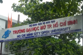 Trường ĐH Mở TP. HCM: Ngưng dùng đồ nhựa trong toàn trường