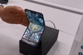 Thị trường smartphone màn gập tiếp tục được hâm nóng bởi nguyên mẫu từ Sharp