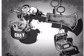 Giải pháp nào để giải phẫu căn bệnh “mua quan, bán chức”?