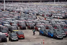 Trung Quốc đặt mục tiêu 25% doanh số xe hơi trong năm 2025 là xe điện