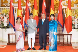 Thủ tướng Nguyễn Xuân Phúc đón, hội đàm với Thủ tướng Nepal