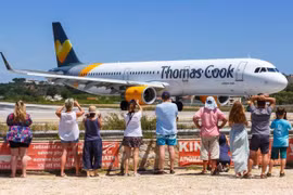 Thomas Cook- ông trùm ngành du lịch thế giới sụp đổ sau 178 năm tồn tại