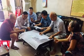 Quận 12 (TP.HCM): Ai tiếp tay cho việc “phù phép” đường giao thông thành đất ở?
