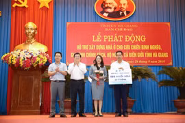 Tập đoàn FLC trao tặng 30 tỷ đồng xây dựng nhà ở cho người nghèo vùng biên giới Hà Giang
