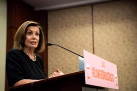 Pelosi: Công chúng đang nghiêng về việc luận tội Tổng thống
