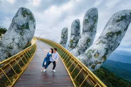 Cầu Vàng truyền cảm hứng cho các tác phẩm nghệ thuật như thế nào?