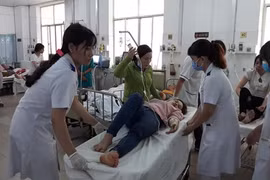 Cần Thơ: Hàng chục công nhân nhập viện cấp cứu vì ngộ độc khí gas