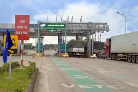 Thu phí tự động không dừng: Phải quyết liệt hơn nữa!