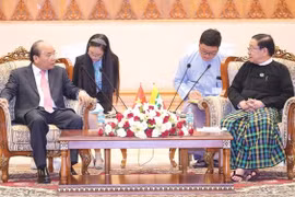 Thủ tướng Nguyễn Xuân Phúc hội kiến Chủ tịch Quốc hội Myanmar