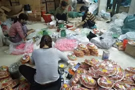 Thu giữ hàng nghìn hộp bánh và mứt Tết không đảm bảo chất lượng