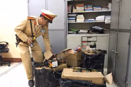 Thừa Thiên Huế: Xe khách vận chuyển trái phép hơn 4000 viên pháo